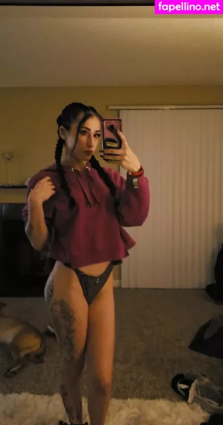 Winnietatefree OnlyFans Thumbnail #oMW6s8ixF3