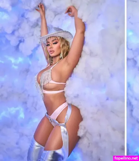 Winny Munhoz 1 OnlyFans Thumbnail #MR1fvFIYoq