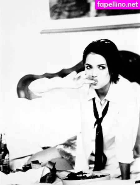 Winona Ryder OnlyFans Thumbnail #1u1YybPtRv