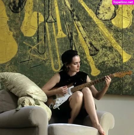 Winona Ryder OnlyFans Thumbnail #22LZKQEBP9