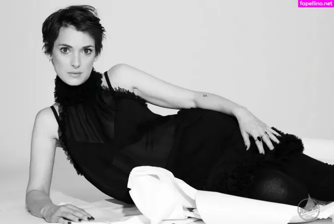Winona Ryder OnlyFans Thumbnail #4SvA4lDERW