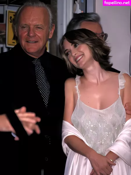 Winona Ryder OnlyFans Thumbnail #4wx2nbcsJU