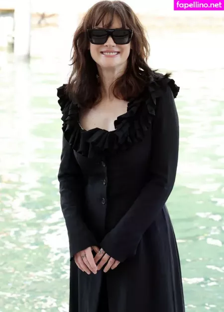 Winona Ryder OnlyFans Thumbnail #JUE5MzTw1I