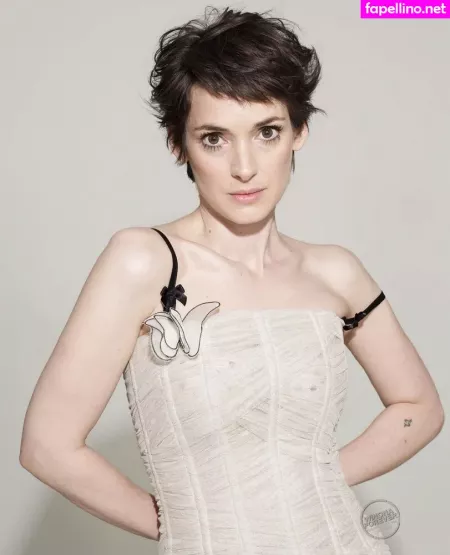 Winona Ryder OnlyFans Thumbnail #P2GJtxbdKD