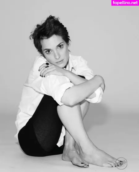 Winona Ryder OnlyFans Thumbnail #SFBYLpX1u4