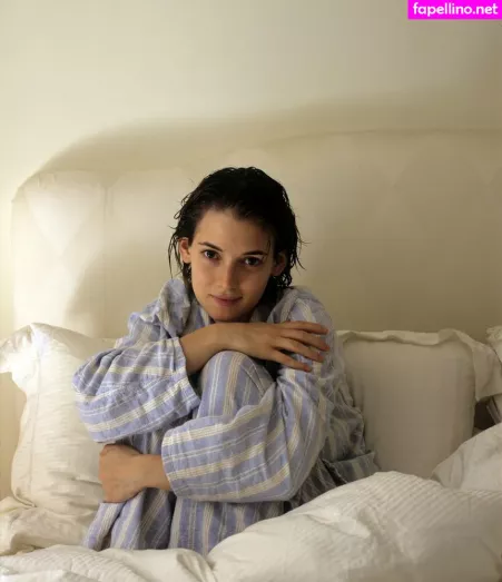 Winona Ryder OnlyFans Thumbnail #Wyz7Reaxx7
