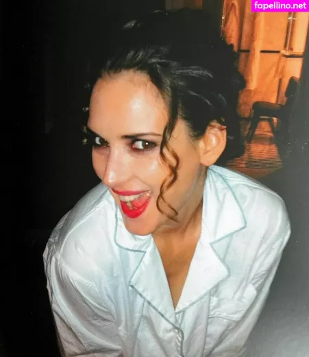 Winona Ryder OnlyFans Thumbnail #ZUcybwLpda