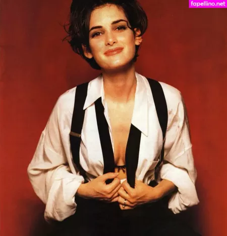 Winona Ryder OnlyFans Thumbnail #i8A0rInyEZ