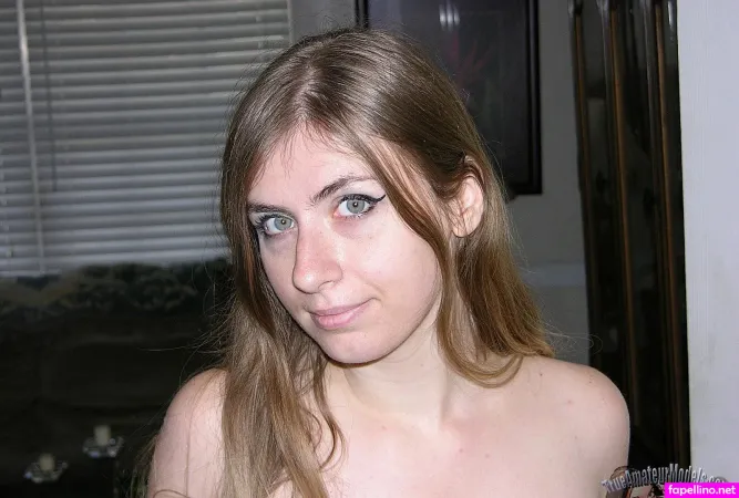 Winter Flynn OnlyFans Thumbnail #VZYnwmG9iy