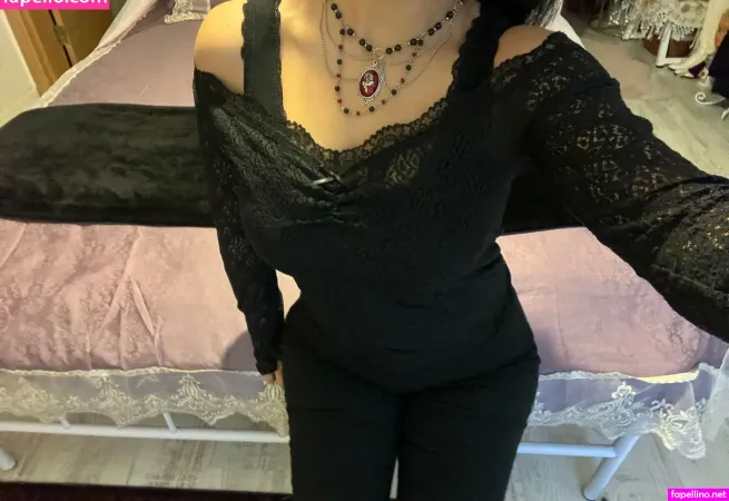 Witchlingwaltz OnlyFans Thumbnail #RKKGw3CIzU