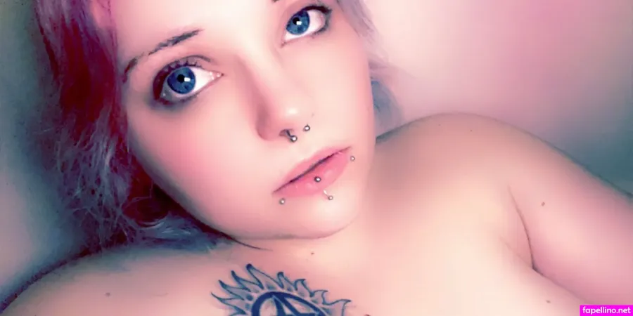 Witchybitchy420 OnlyFans Thumbnail #FJ3dr2JEqv