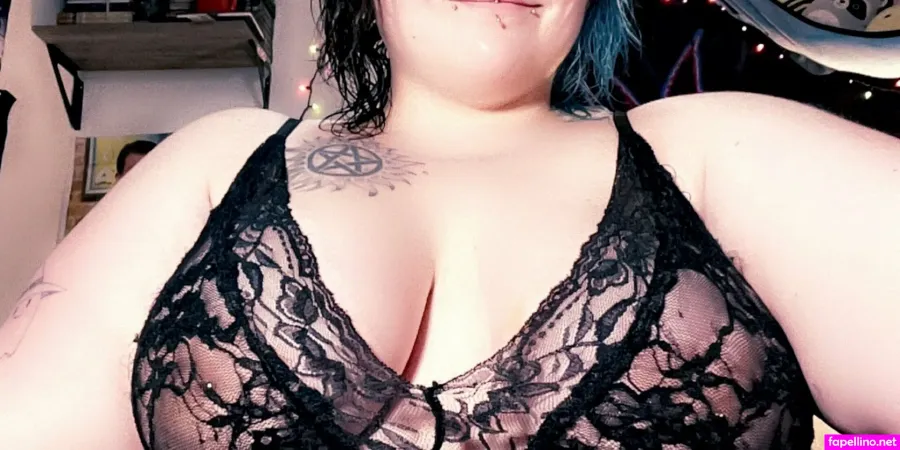Witchybitchy420 Main Profile Photo
