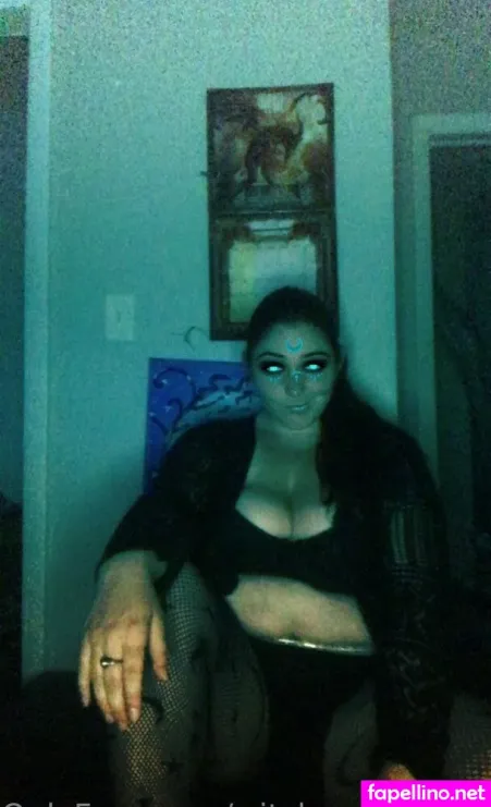 Witchywoman22 OnlyFans Thumbnail #RrMrc3jQGO