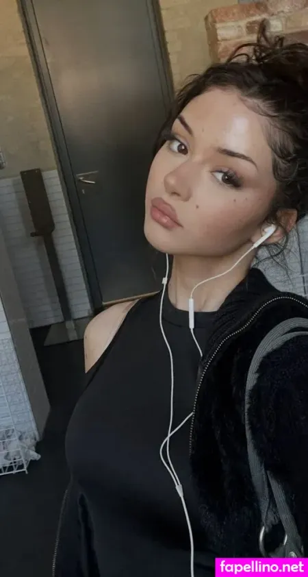Woistlena OnlyFans Thumbnail #ONoIggxRl2