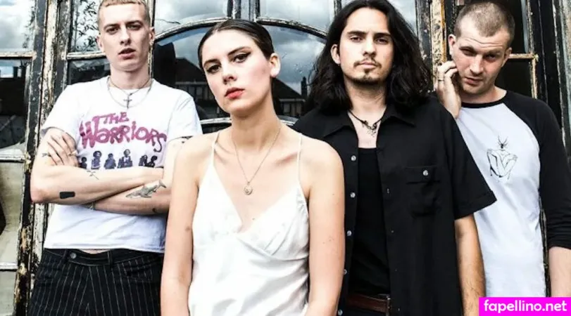 Wolf Alice OnlyFans Thumbnail #4G8INR6Mqy