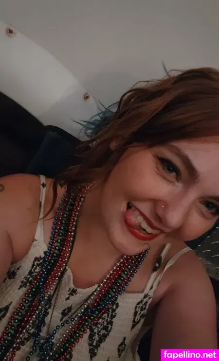 Wolfgirl18 OnlyFans Thumbnail #UB1GEm3O2L