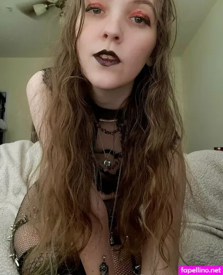 Wolfie Girl 17tease OnlyFans Thumbnail #3l1p6BE9WB