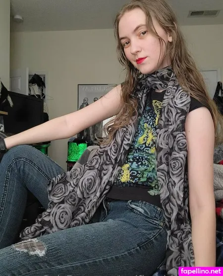 Wolfie Girl 17tease OnlyFans Thumbnail #WlHMHDYCX5