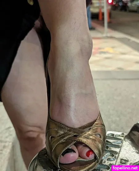 Wolfpawhottie OnlyFans Thumbnail #WVDEZSsrrX