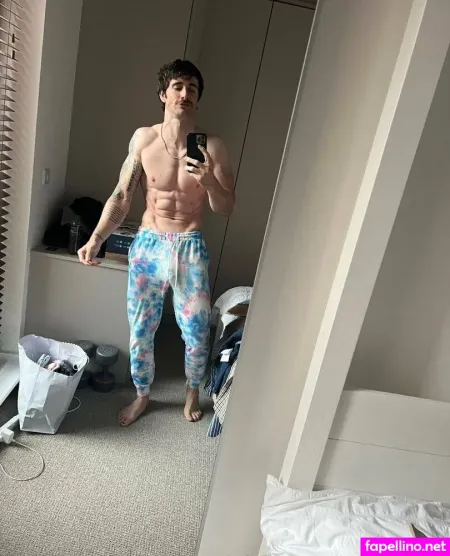 Wolver Peen OnlyFans Thumbnail #R9C7QnYfsi