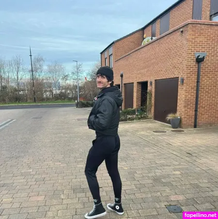 Wolver Peen OnlyFans Thumbnail #uLxy98I799