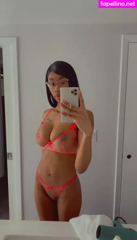 Womanflo OnlyFans Thumbnail #A7j6ImseXp