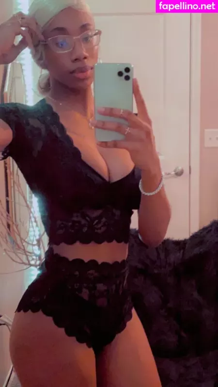 Womanflo OnlyFans Thumbnail #QWPc7ElSDb