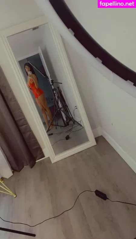 Womanflo OnlyFans Thumbnail #bpUweJY2Jz
