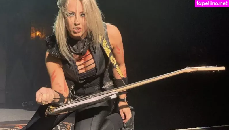 Womenmetal OnlyFans Thumbnail #IZSTrPKeib