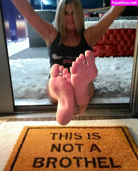 Wonderfeetwoman OnlyFans Thumbnail #4tRzk7E3wV