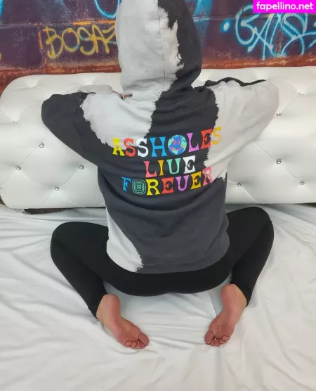 Wonderfeetwoman OnlyFans Thumbnail #7BCe7yMotg