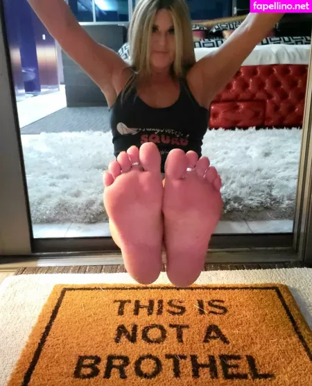 Wonderfeetwoman OnlyFans Thumbnail #BUFFwUdbBj