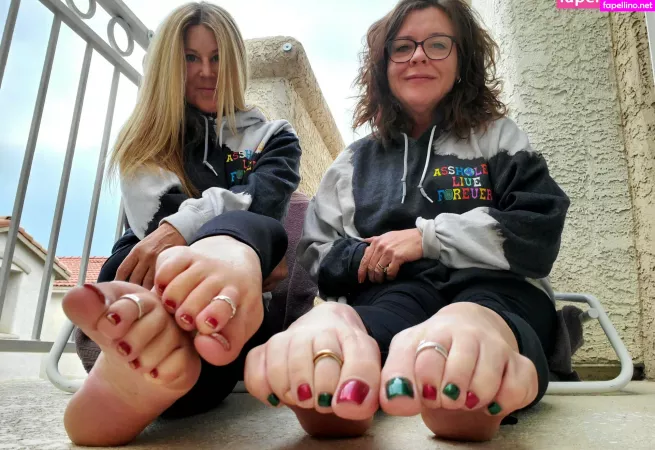 Wonderfeetwoman OnlyFans Thumbnail #FCCzGjb5sV