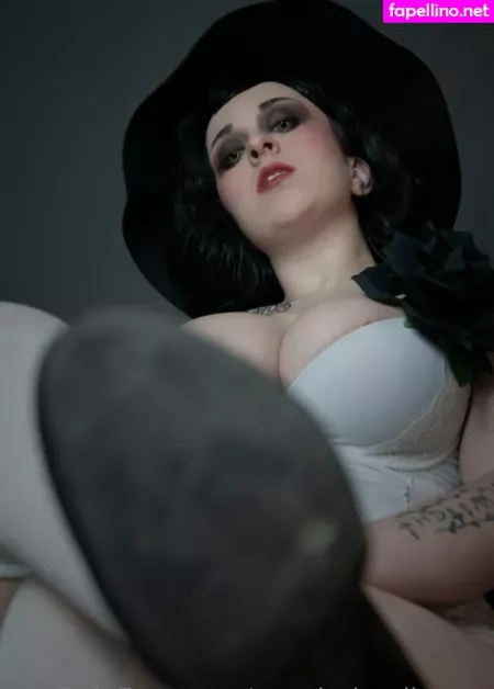 Wonderlandkueen OnlyFans Thumbnail #MvH8bFK6Jt