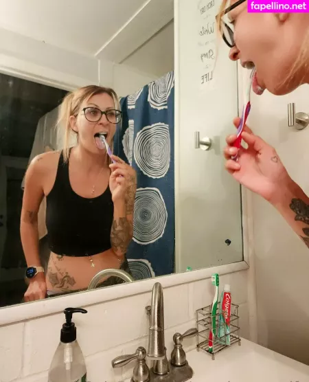 Woodsman Wife OnlyFans Thumbnail #2Eq5q8AIoH