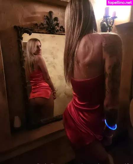 Woodsman Wife OnlyFans Thumbnail #48WBISylOo