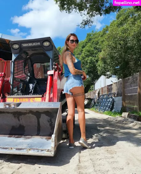 Woodsman Wife OnlyFans Thumbnail #6J9X12gonJ