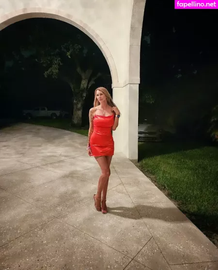 Woodsman Wife OnlyFans Thumbnail #aYDQEuozcd