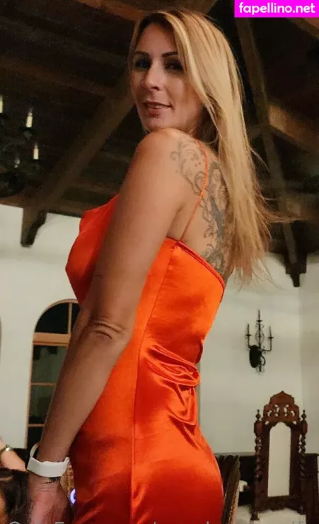 Woodsman Wife OnlyFans Thumbnail #itEMPTKkSY
