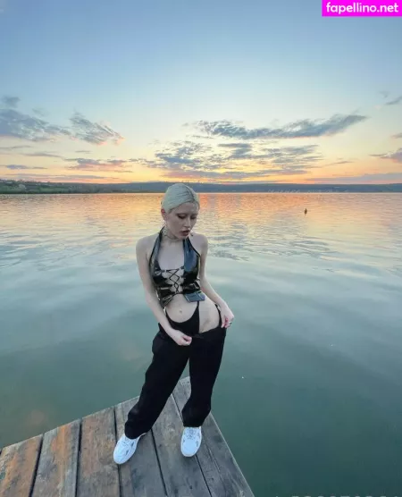 Woodsnaomi OnlyFans Thumbnail #3Re2MLpVoB