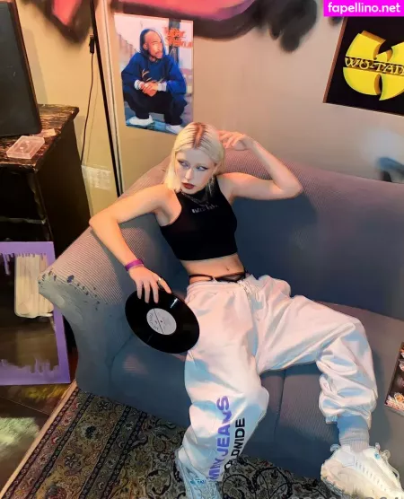 Woodsnaomi OnlyFans Thumbnail #XEI7uzuBkQ