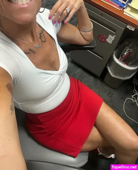 Workplace Barbie OnlyFans Thumbnail #QfKCE72ooa