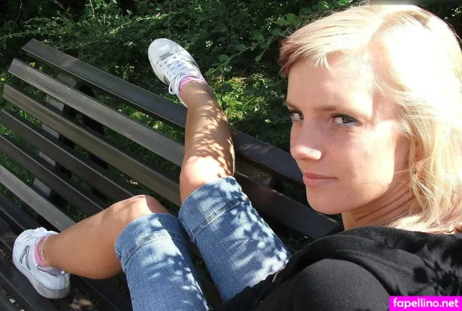 Worldoffeet OnlyFans Thumbnail #8O68SXUA2q