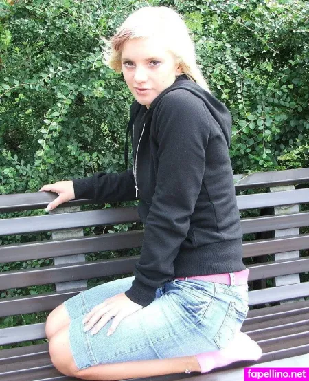 Worldoffeet OnlyFans Thumbnail #Lht9D5TZ07