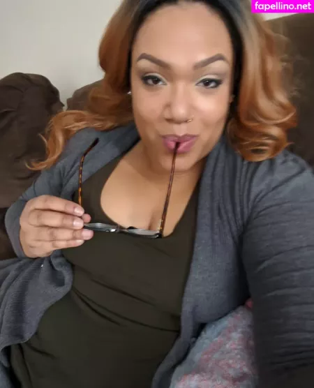 Worship Nicoles Soles OnlyFans Thumbnail #xlFTRpzTfh