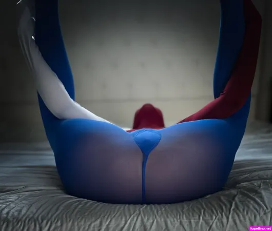 Wrappedinnylon OnlyFans Thumbnail #IT2B2YhSDZ