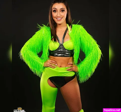 Wren Sinclair OnlyFans Thumbnail #SidJfMWo4z