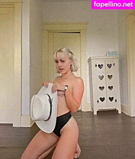 Wretched Wren OnlyFans Thumbnail #d3DkLIKo33