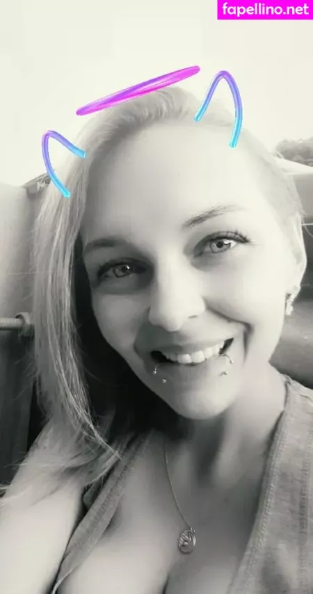 Wyldestardust OnlyFans Thumbnail #S08znCx2Zr