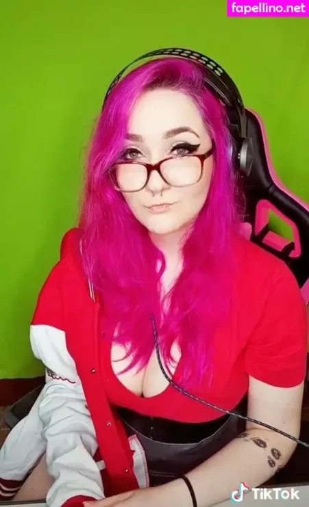 Wzuia OnlyFans Thumbnail #FxIKpZ7aA8